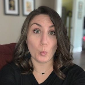 Meet your Posher, Amelia